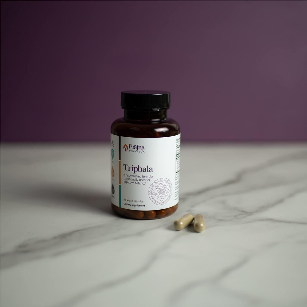 Suplemento Ayurveda Triphala con Amla, Haritaki y Bibhitaki