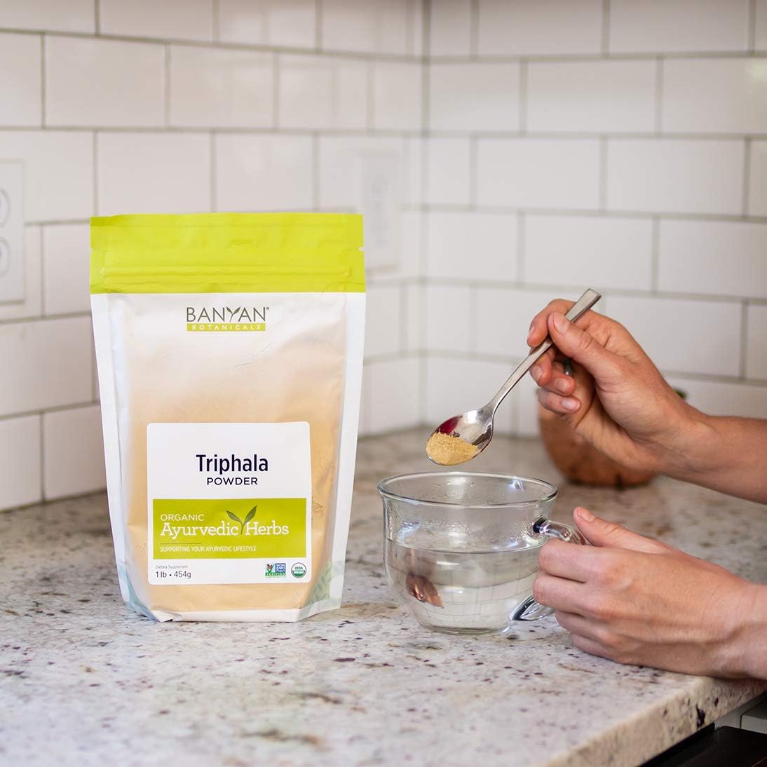 Suplemento Banyan Botanicals Triphala en polvo orgánica