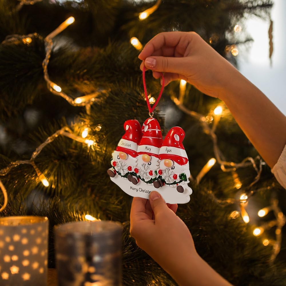 Adornos Navideños Gnome Personalizados para Familia 2024