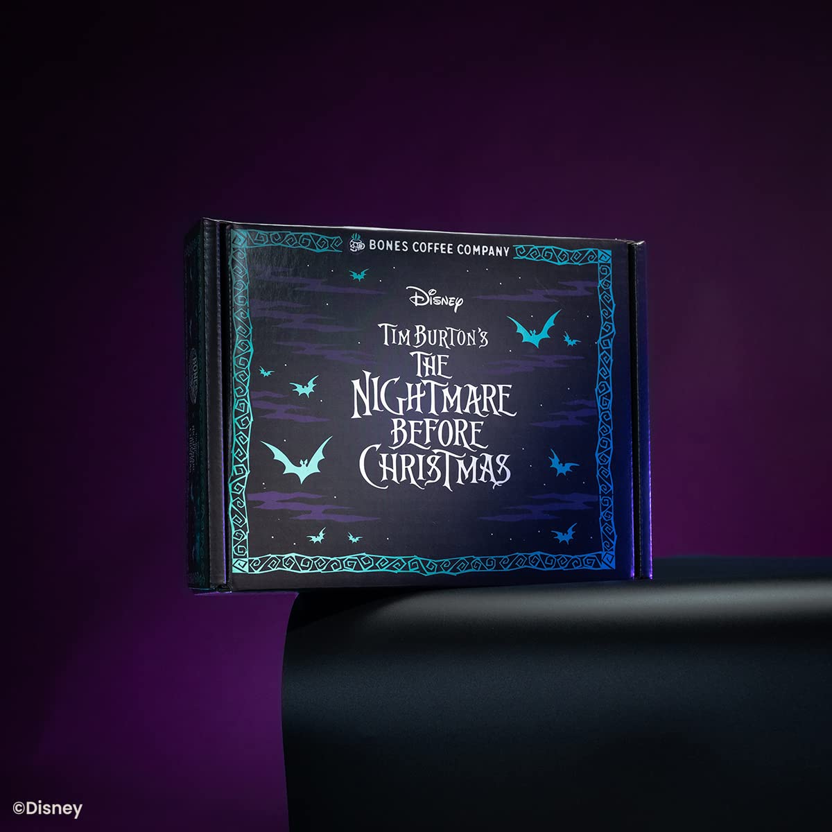 Bones Coffee Company Disney Tim Burton's The Nightmare Before Christmas - Caja de café molido en grano de café molido | Paquete de muestra de 4 onzas, 5 regalos de café gourmet con sabor gourmet bajo