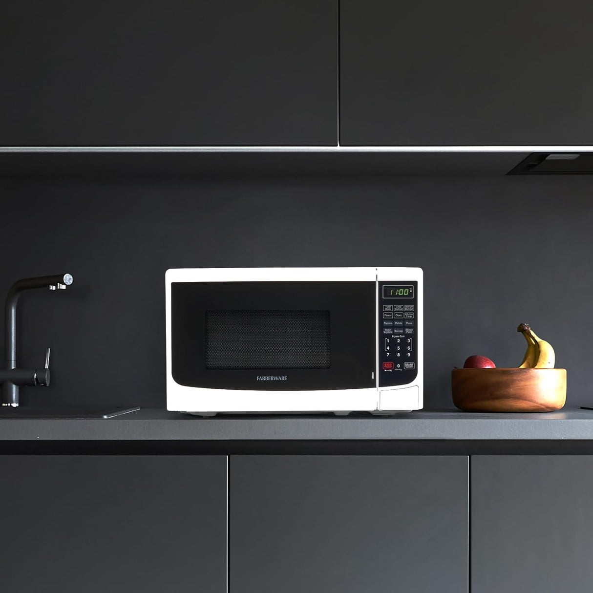 Microondas Farberware 700W, 0.7 Cu. Ft., Interior fácil de limpiar