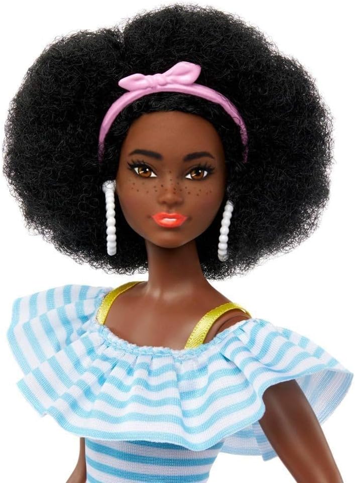 Barbie Día & Juego Muñeca con Patines, Estilo Deportivo, Mattel HPL77