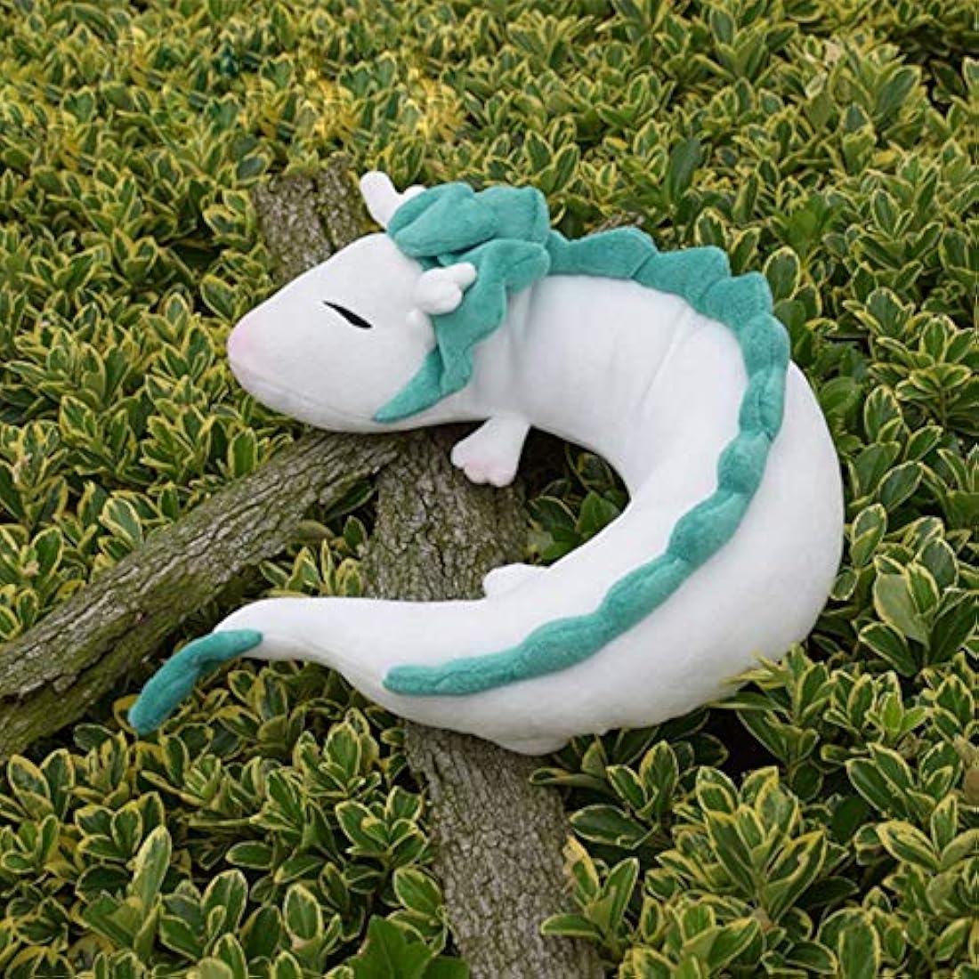 Almohada de dragón blanco con diseño de anime y dragón Haku