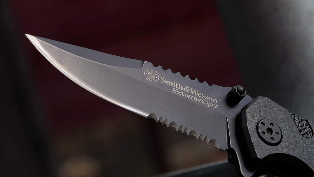 Cuchillo plegable Extreme Ops de alta resistencia
