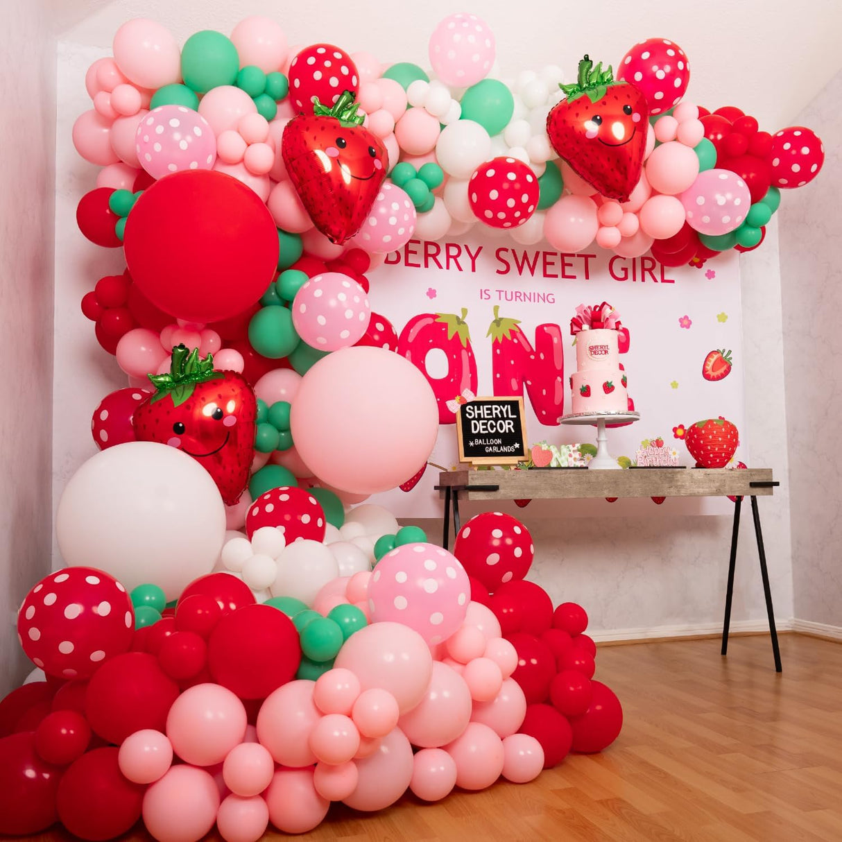 Kit de Arco Globos Fresa con Guirnalda y Bonus - Decoración Fiesta