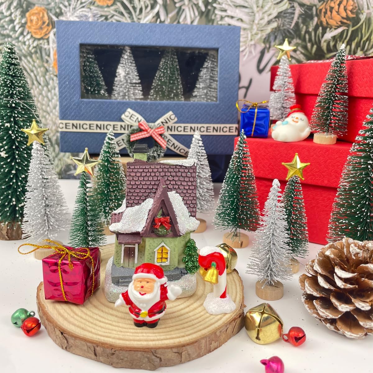 Mini Árboles de Navidad en Mini Botellas, 36 Piezas