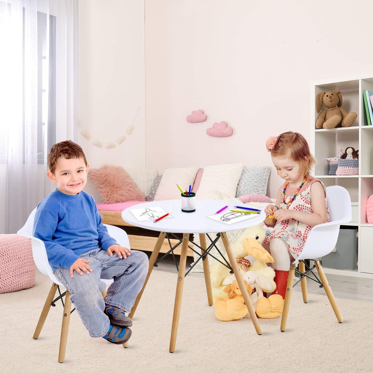 Juego de mesa y 2 sillas para niños estilo moderno