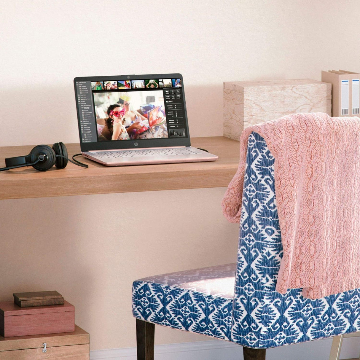 Laptop HP 14 HD, Procesador Intel Quad-Core, 8GB RAM, 576GB