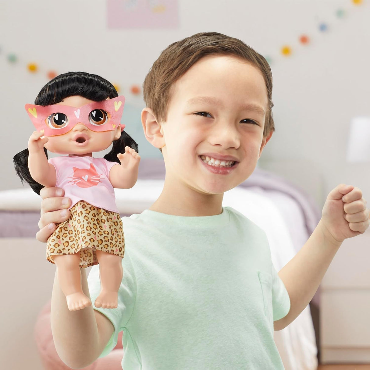 Muñeca Baby Alive Super BFF Katie Kat, 11 Pulg, Exclusiva Amazon