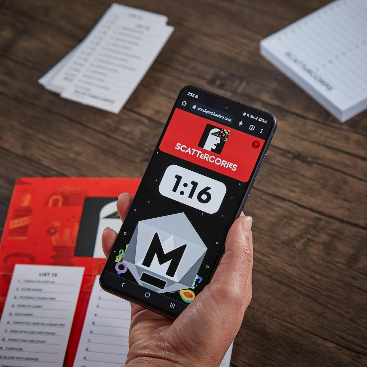 Juego de Scattergories de Hasbro, para 2+ jugadores, clásico