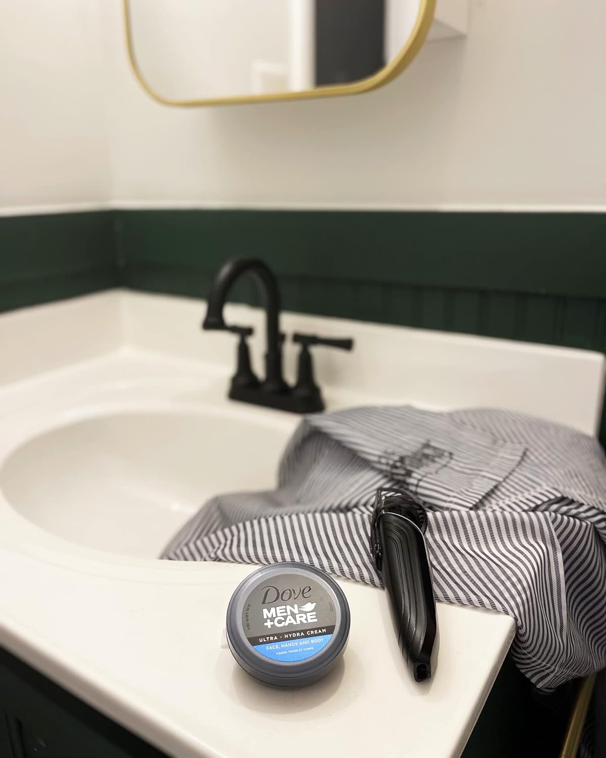 Crema Dove para el cuidado de la cara, manos y cuerpo