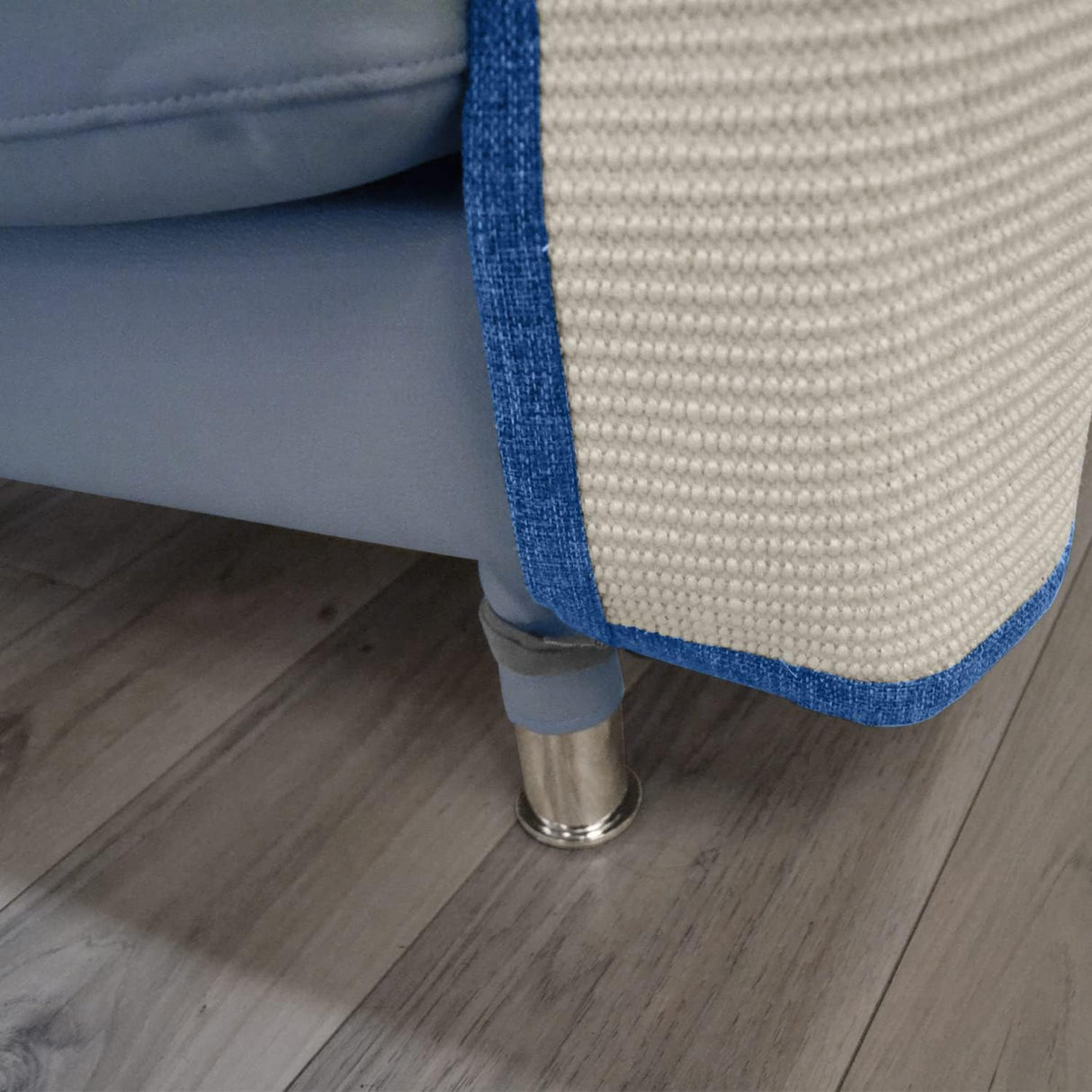 Protector de muebles de gato azul oscuro mano izquierda