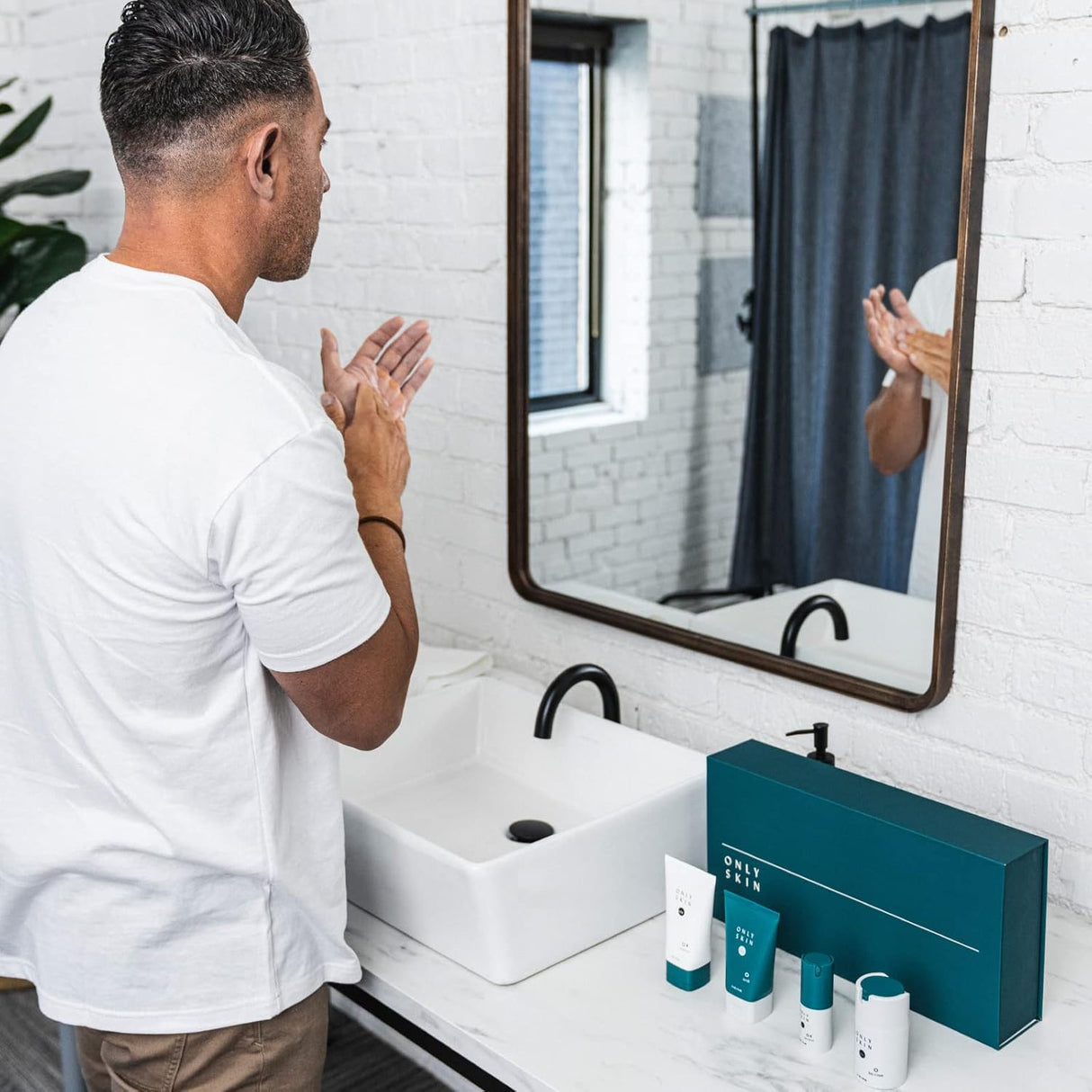 Kit estándar de cuidado de la piel para hombre de 4 piezas