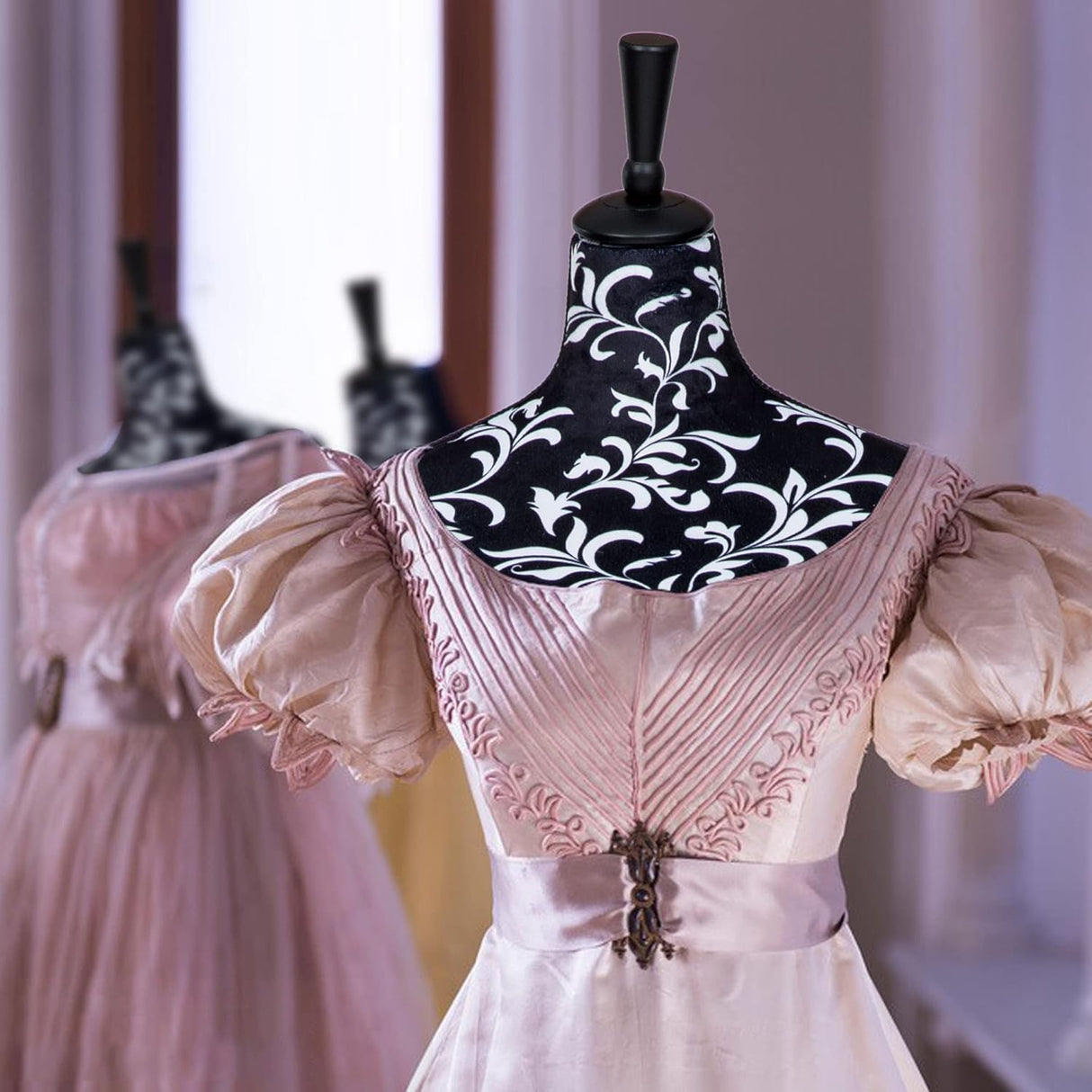 Maniquí femenino ajustable HDBH 59-67 para costura y exhibición