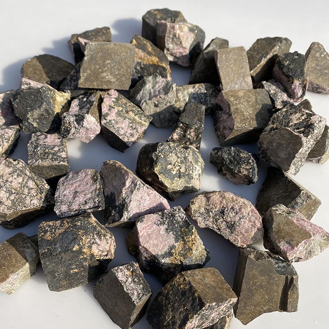 Cristales de Rodonita Crudos, Piedras Naturales para Decoración