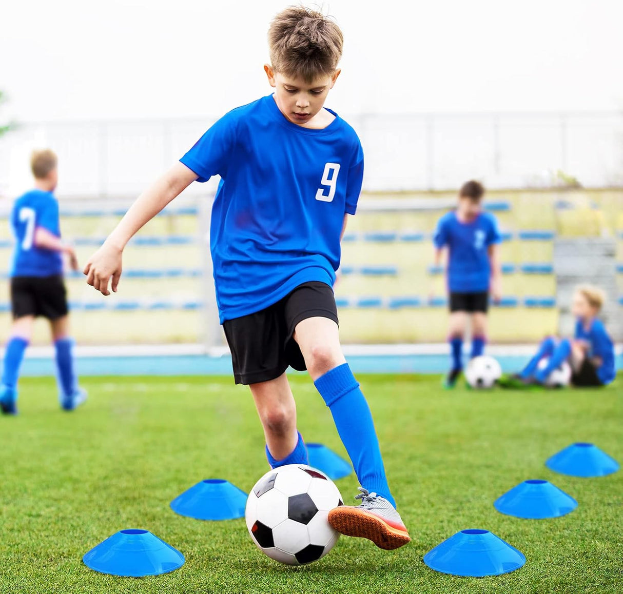 2 porterias de futbol para diversión en patio, de niños
