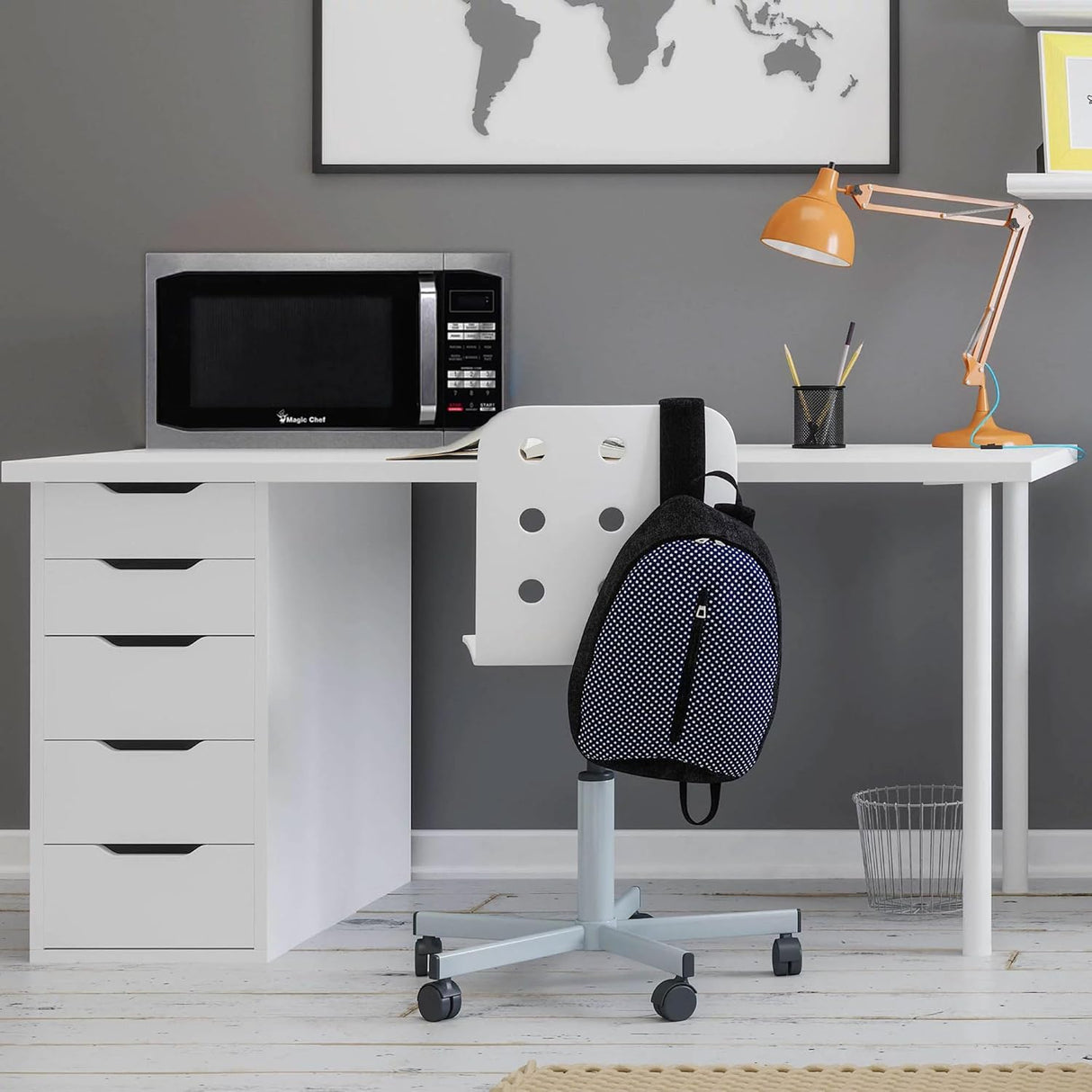 Microondas Magic Chef 1.6 Cu Ft 1100W, 10 Niveles, MCM1611ST