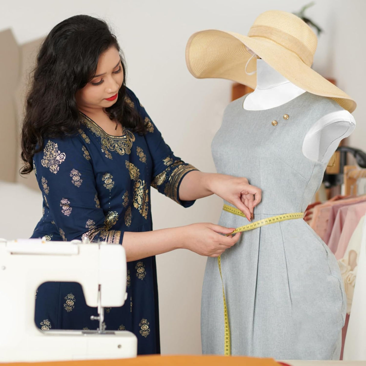 Maniquí Torso Ajustable Plumpy 61-76.8, Base Metálica