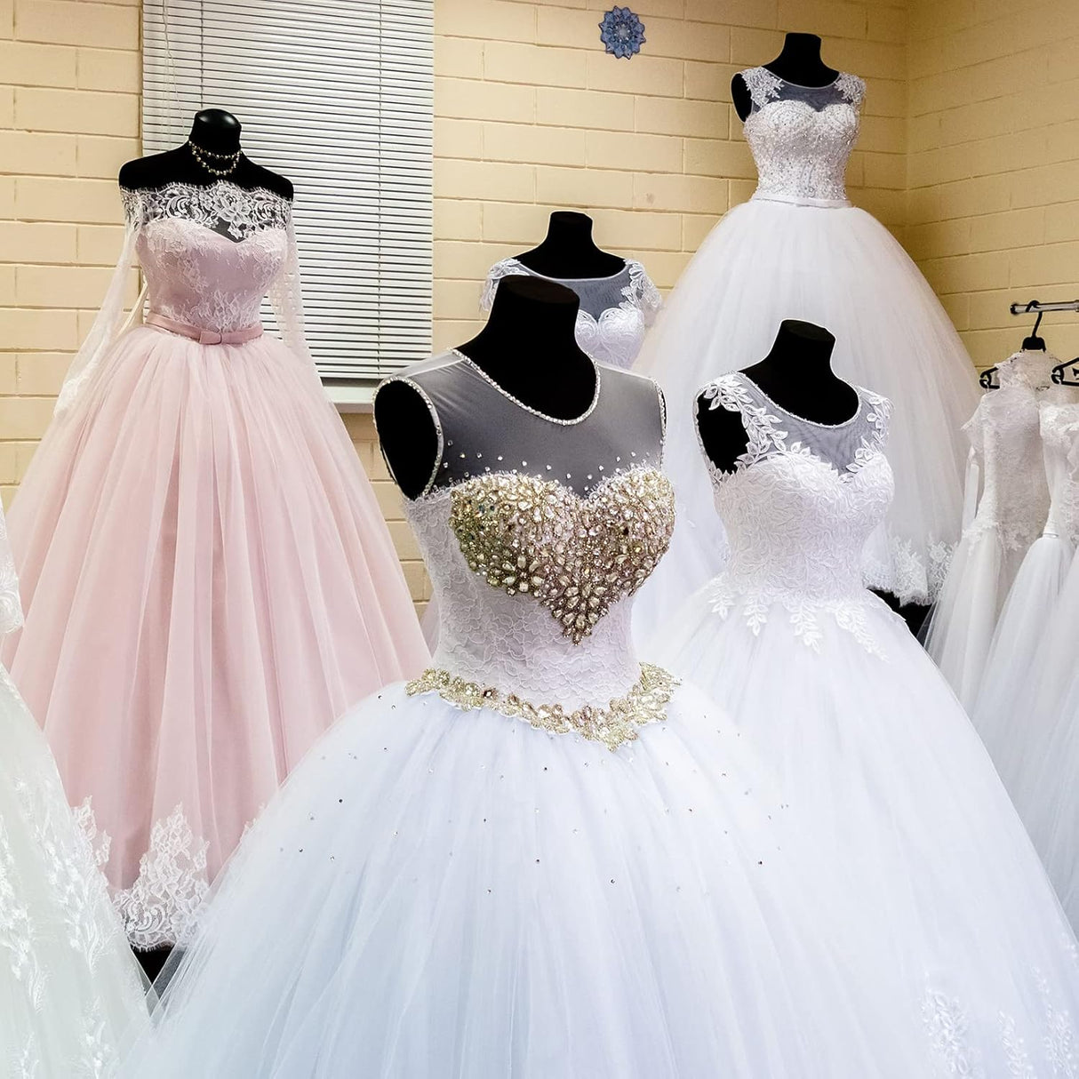 Maniquí Femenino Hueco con Gancho, 12 Pcs, 31.1x16.1 Inch