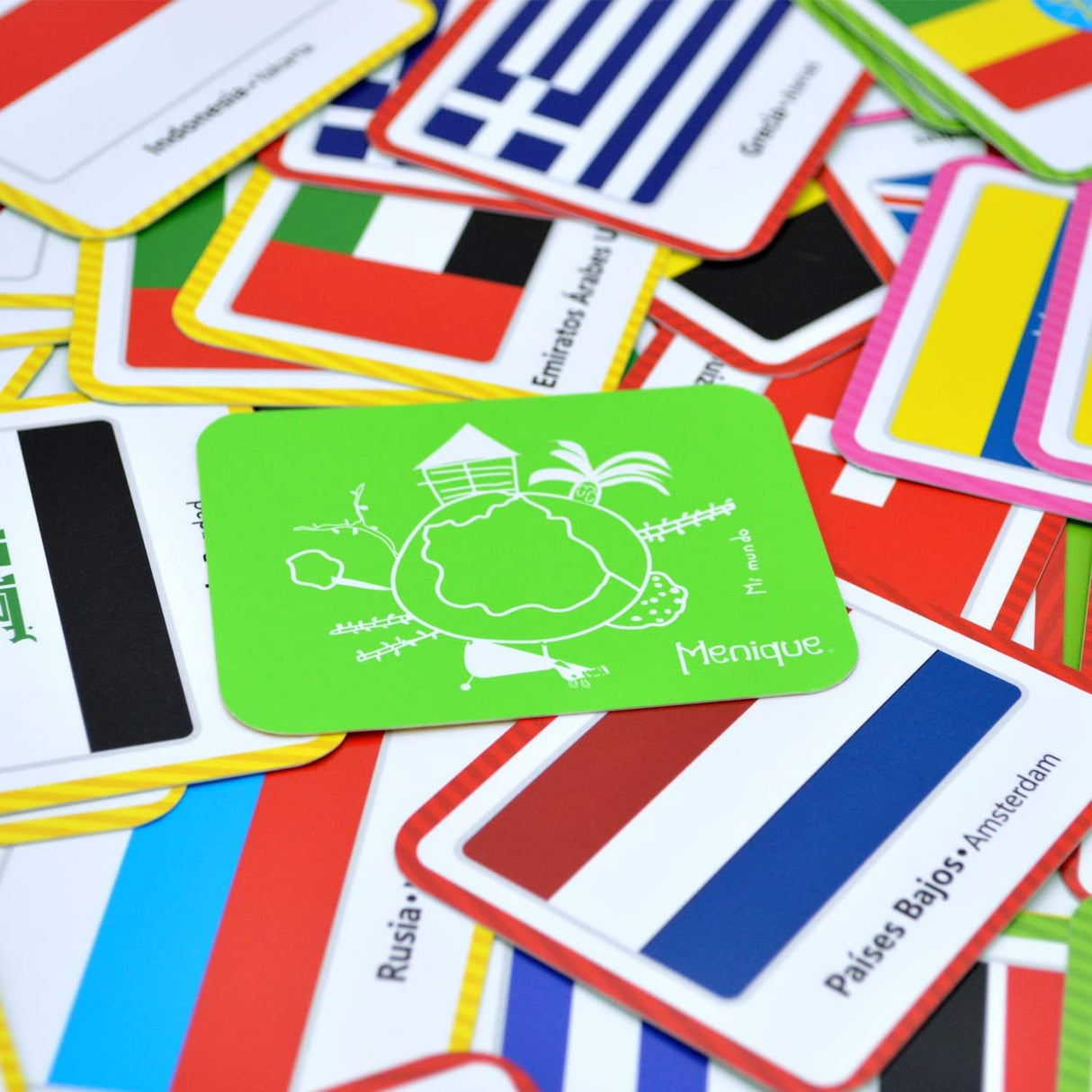 Juego de Memoria de Banderas Menique, 100 Fichas, 50 Pairs