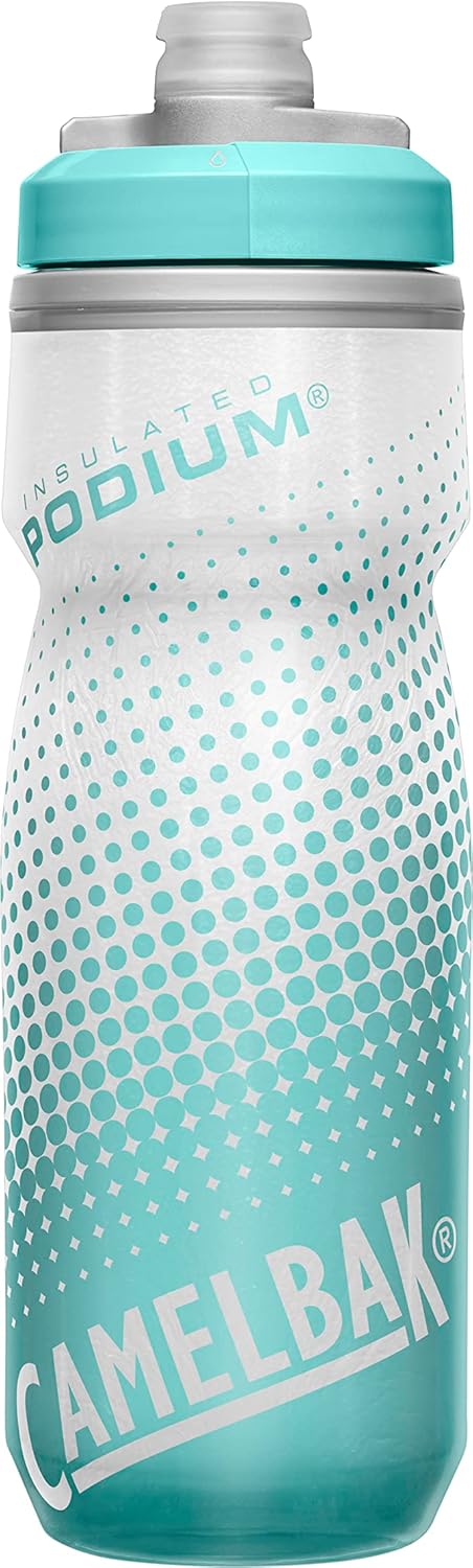 CamelBak Podium Chill Botella de agua aislada para bicicleta, botella fácil de apretar, se adapta a la mayoría de jaulas de bicicleta, 21 onzas, lunares verde azulado