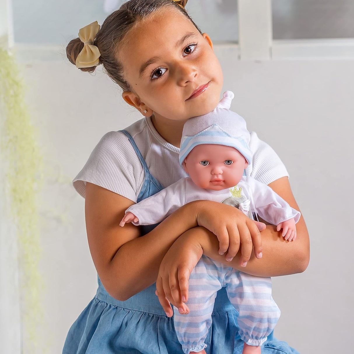 Muñeca de bebé suave de 15 | JC Toys | Ojos abiertos y cerrados