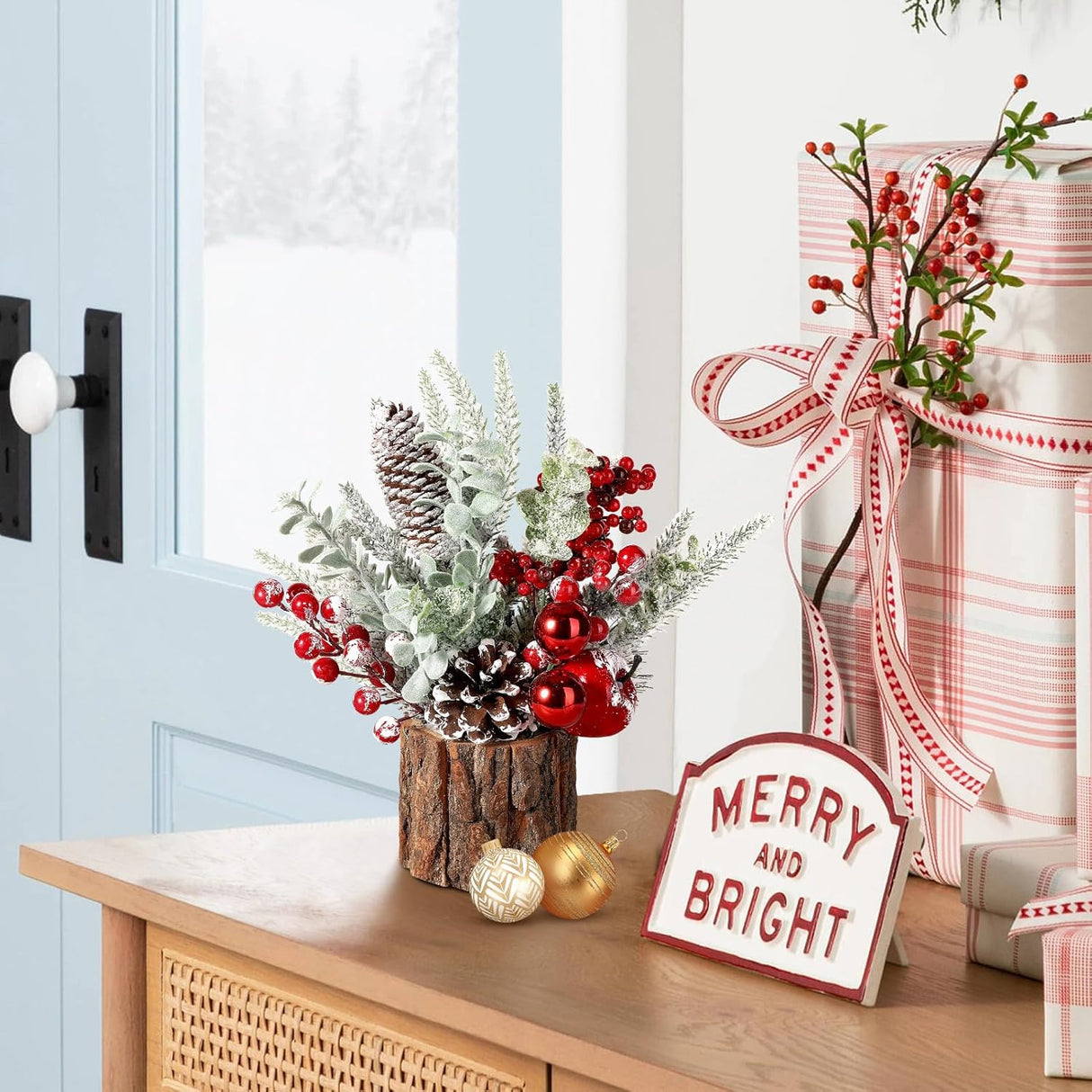 Árbol de Navidad Pequeño Hatisan con Adornos y Piñas (2 Pck)