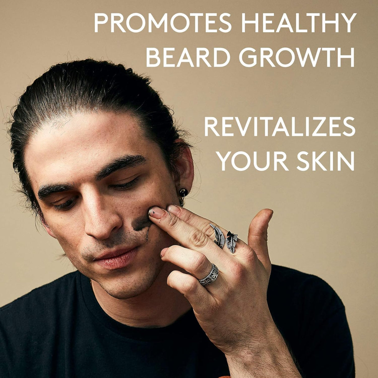 Exfoliante facial de carbón con piedra pómez volcánica