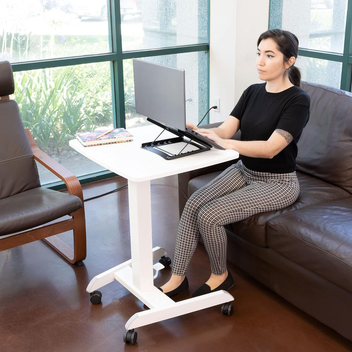 Soporte para computadora portátil de altura ajustable