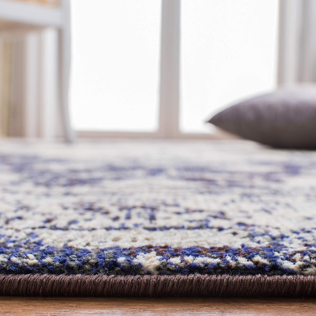 Alfombra de área Boho Chic, diseño medallón, modelo MNC243C