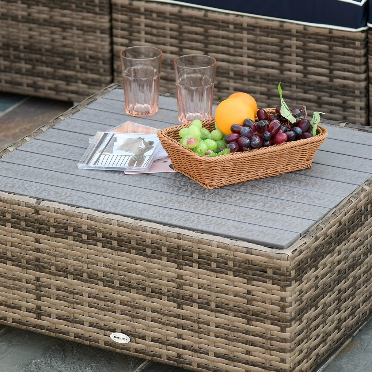 Outsunny Juego de muebles de patio de 7 piezas, juego de conversación de mimbre para exteriores, juego de sofá modular de ratán PE para todo tipo de clima, con cojines y mesa de madera sintética