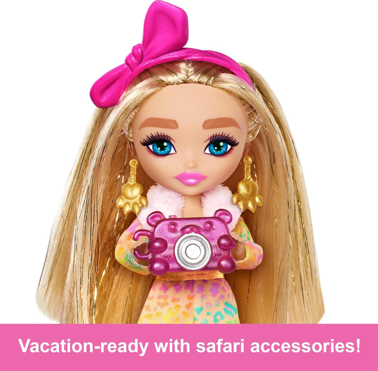 Barbie Extra Fly Minis Muñeca Viaje con Pelo Largo y Atuendo Animal 5.5
