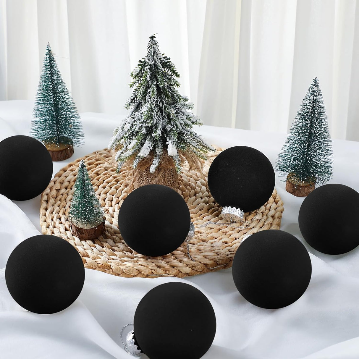 3.15 Pulgadas adornos de Navidad de Terciopelo Liliful