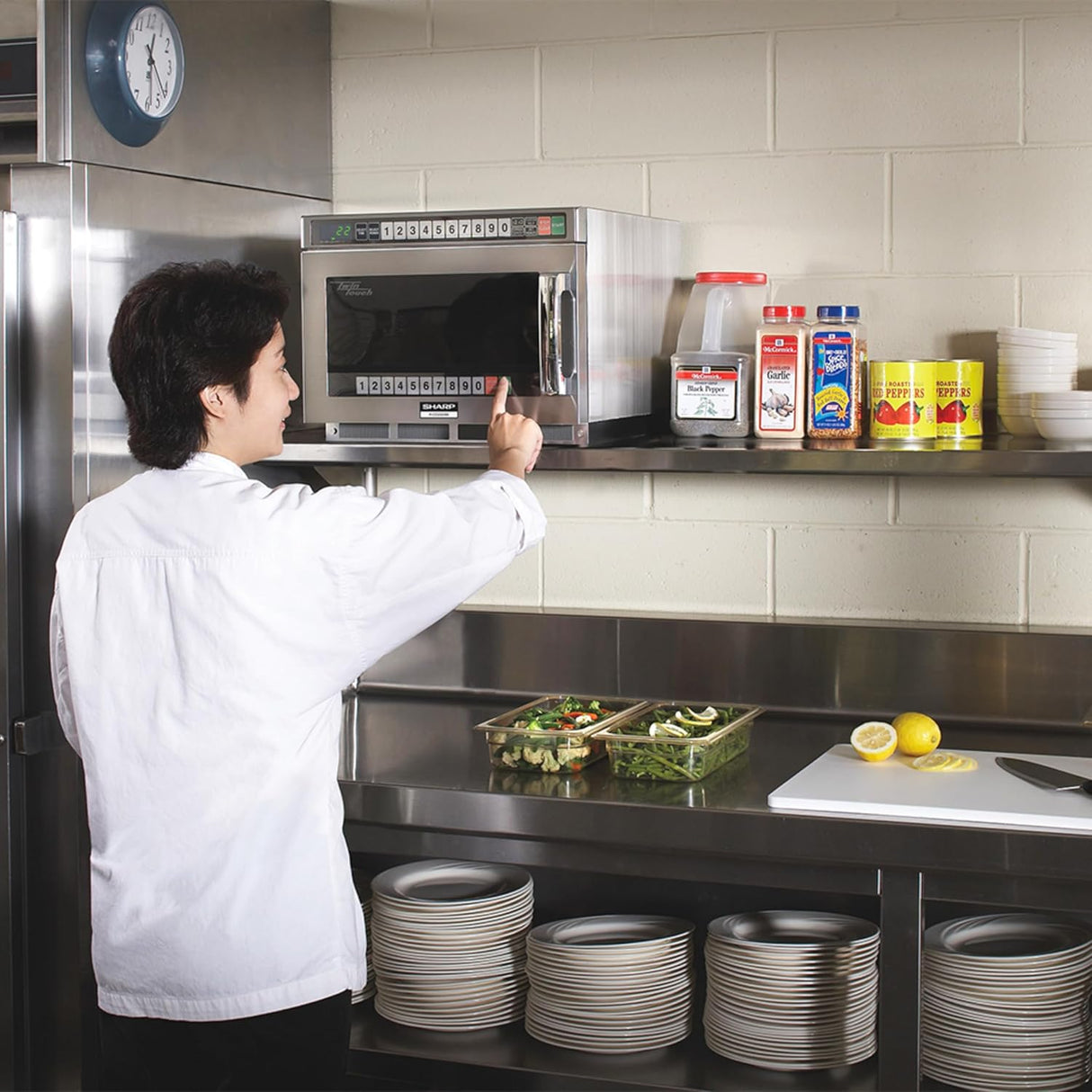 Microondas Comercial Sharp R-CD1800M, 1800W, Alta Capacidad