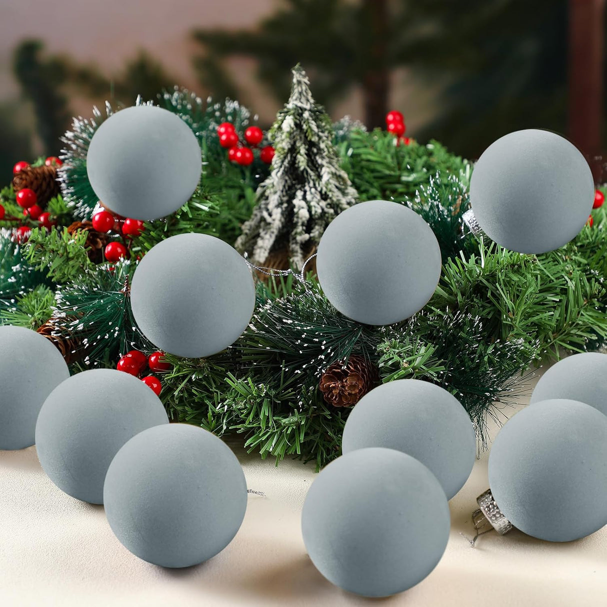 15 Pcs Adornos de Bolas de Navidad Flocked Liliful