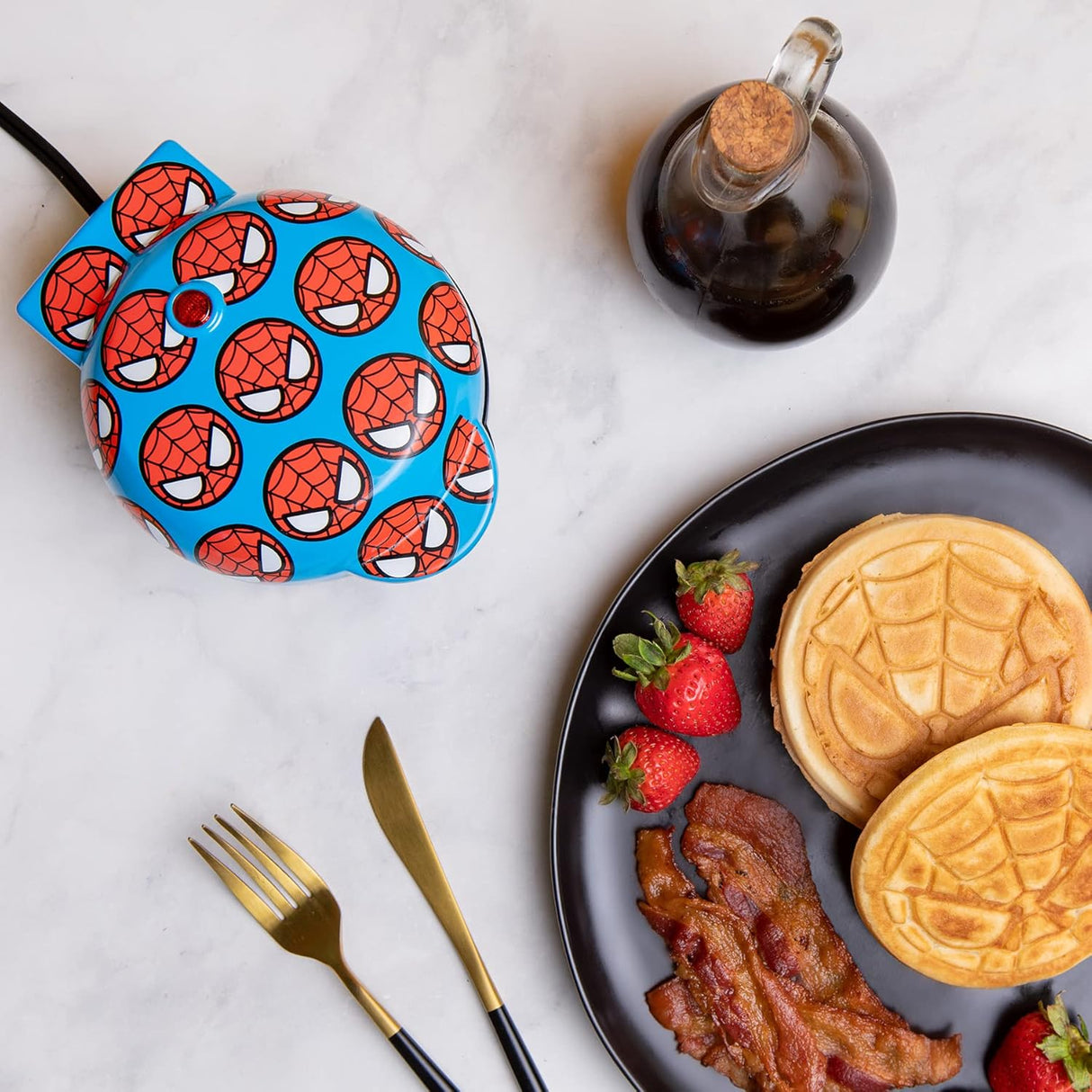 Mini Waffle Maker Spider-Man - Uncanny Brands, Marvel Kitchen