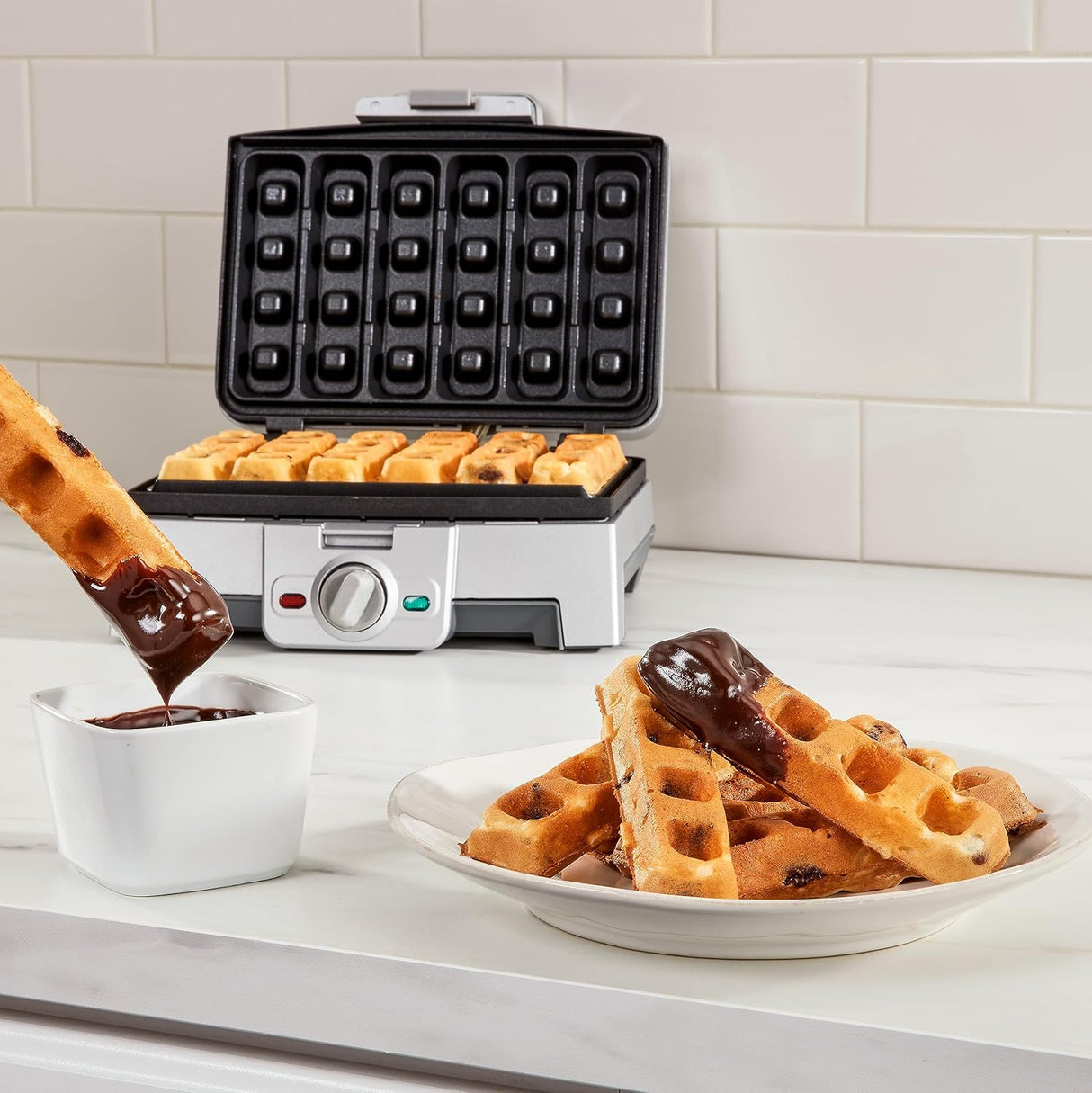 Maker de Waffles en Bastones Cuisinart, Compacto, WAF-ST6