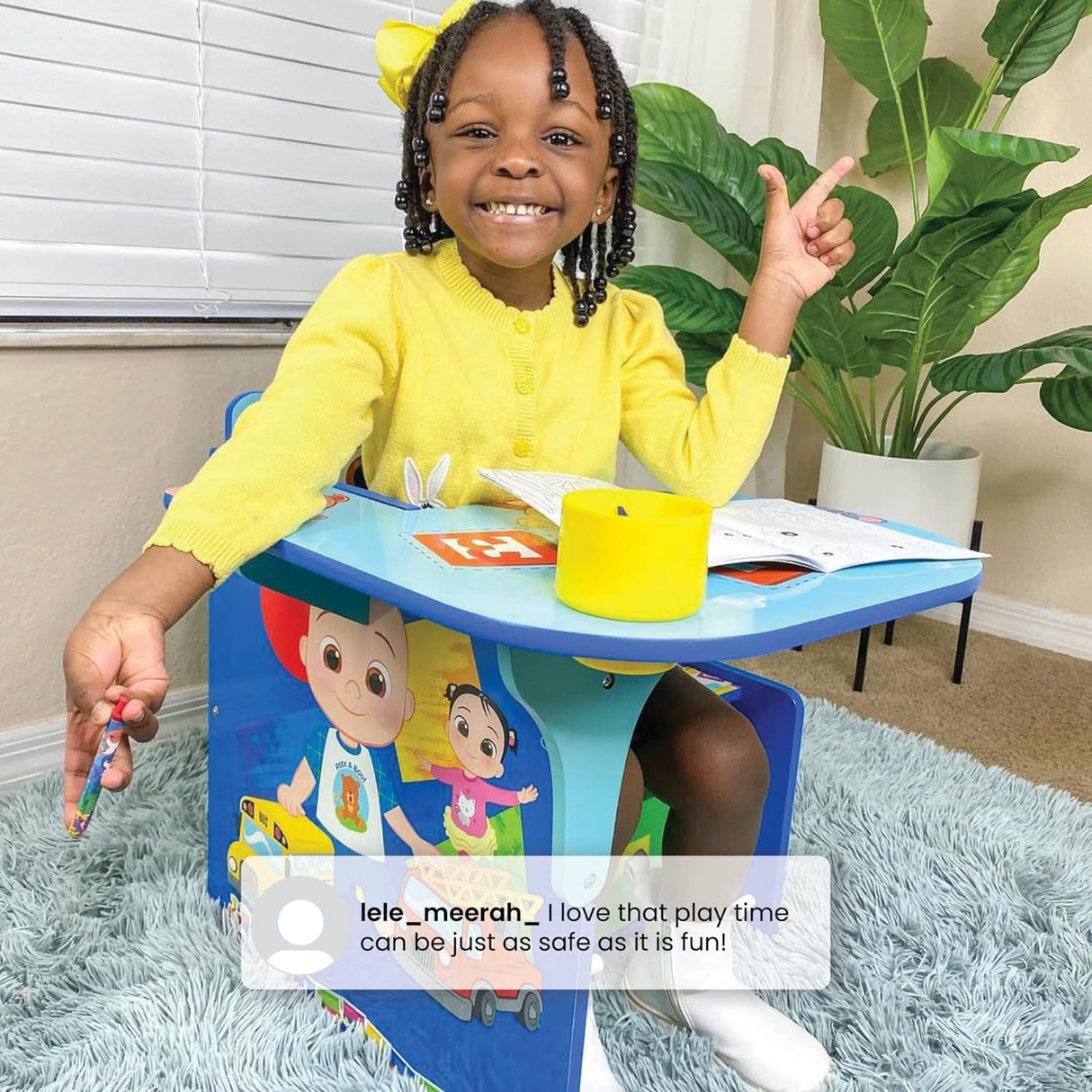 Escritorio con silla y almacenamiento Delta Children