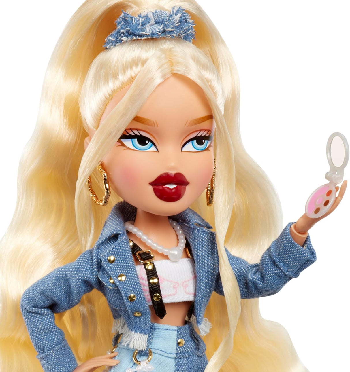 Muñeca Bratz Alwayz Cloe con 10 accesorios y póster
