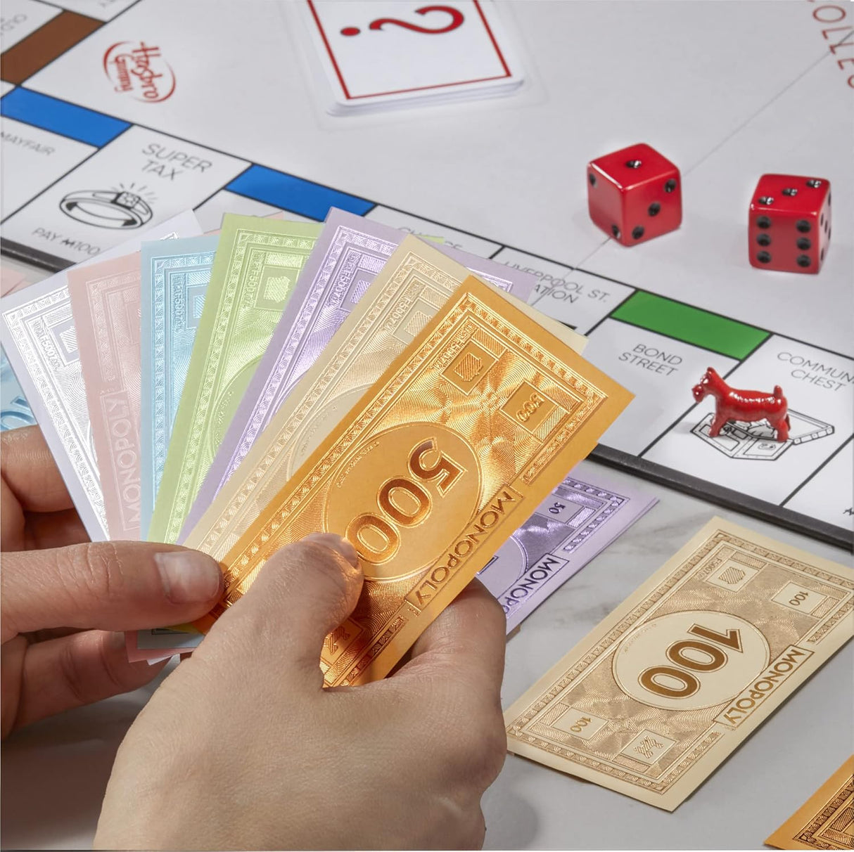 Juego de Mesa Monopoly Signature, 2-6 Jugadores, Edición Familiar