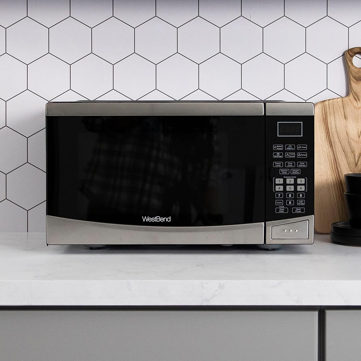 Microondas West Bend WBMW92S 900W, 6 ajustes, panel electrónico