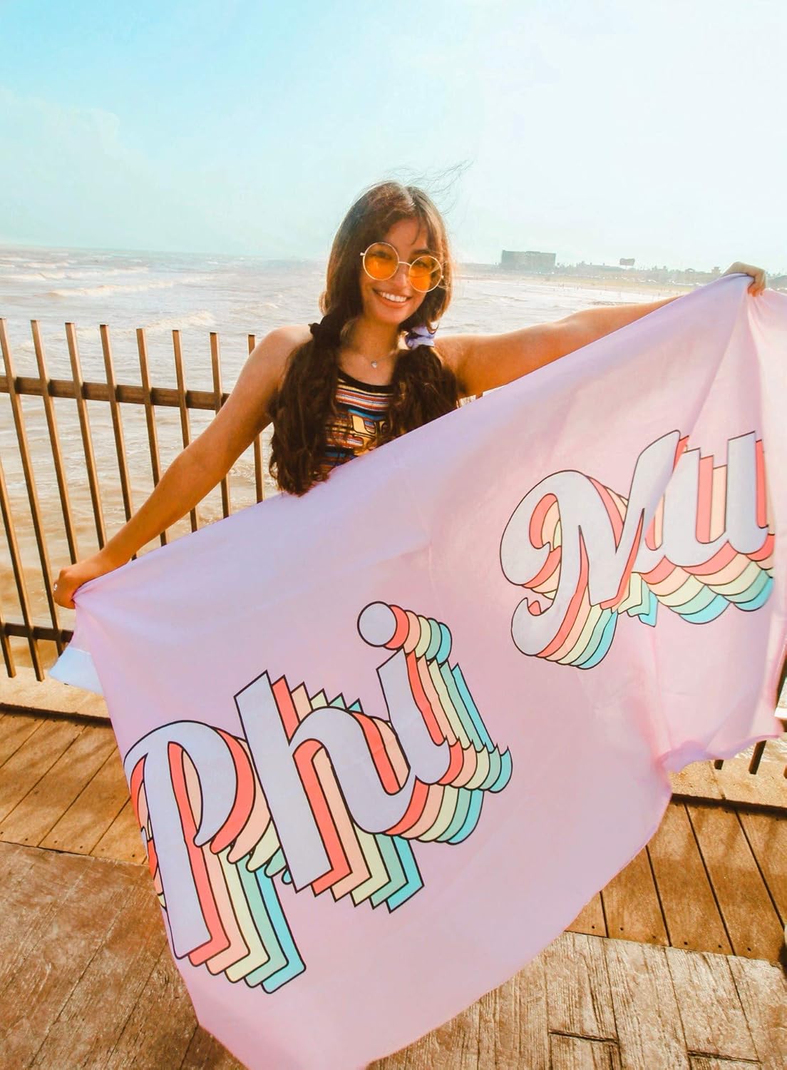 Alpha Delta Pi - Bandera de la Sororidad, diseño de letra