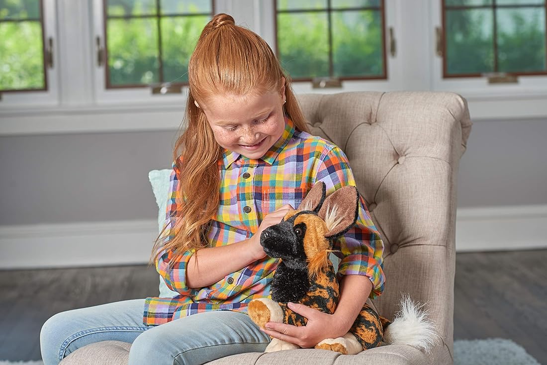 Wild Republic African Wild Dog Plush, Peluche, para niños