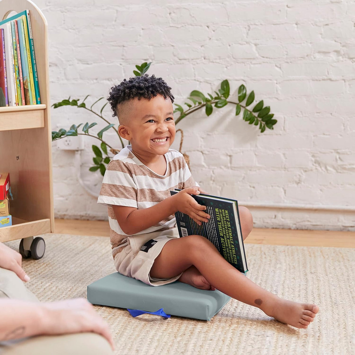 ECR4Kids SoftZone - Cojines de suelo, cuadrados, asientos flexibles, color gris, 6 piezas