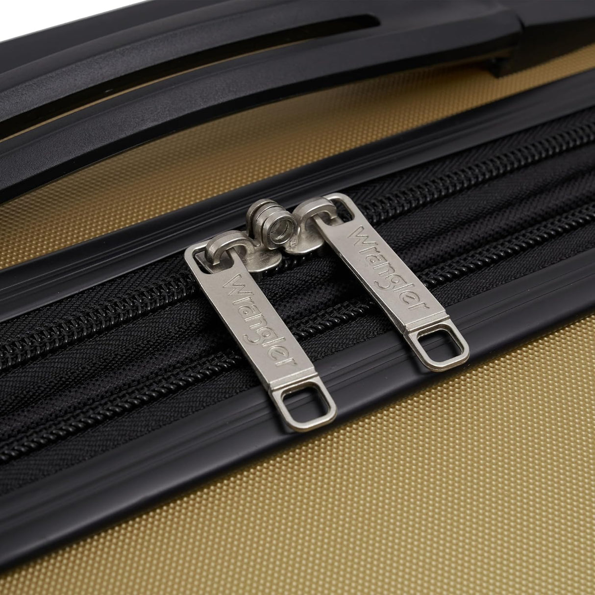 Juego de Maletas Wrangler con Soporte y Puerto USB, 2 Piezas