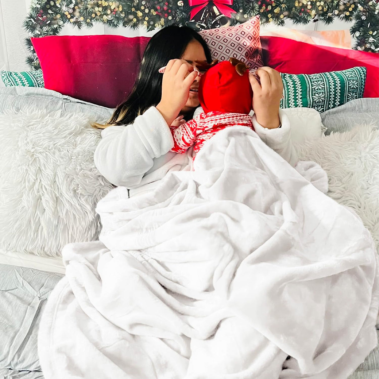 Manta de felpa Bedsure 300GSM, suave y ligera para sofá