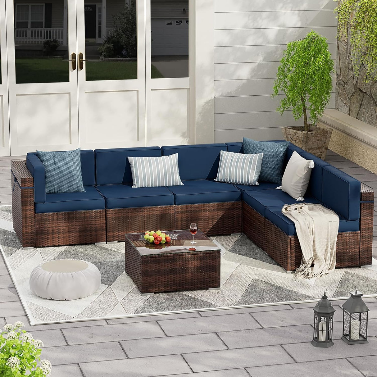 UDPATIO Juego de muebles de patio, muebles modulares de ratán para exteriores, juego de muebles seccionales de mimbre para patio trasero, cubierta, junto a la piscina con mesa de centro de cristal, 7 piezas, azul (incluye funda de sofá)