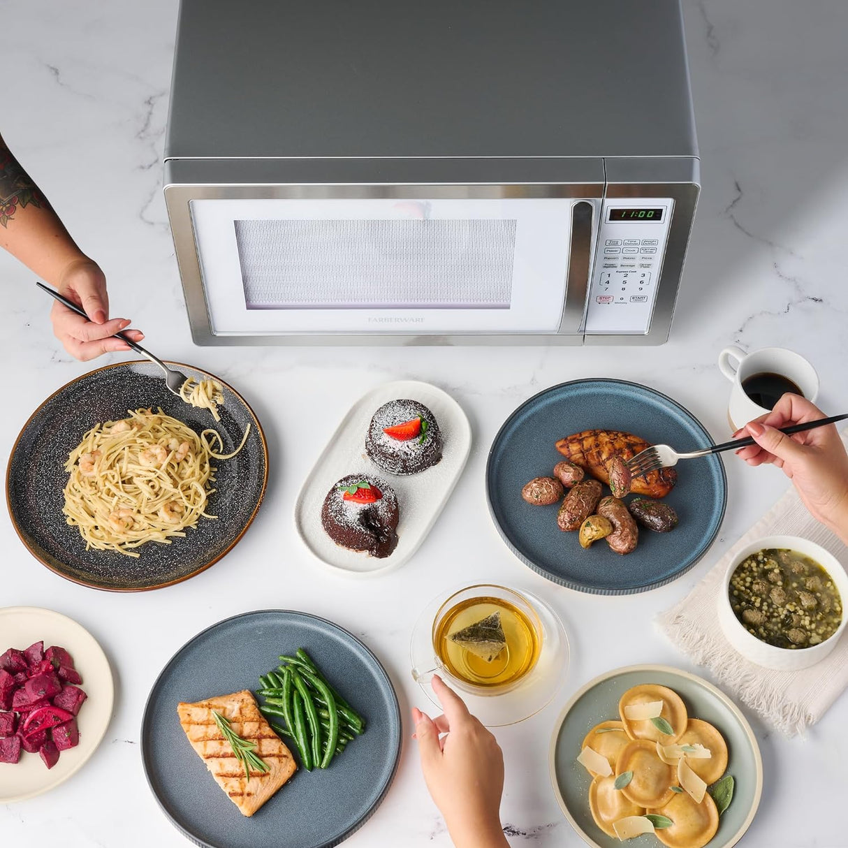 Microondas Farberware 1000W 1.1 cu ft, con bloqueo infantil