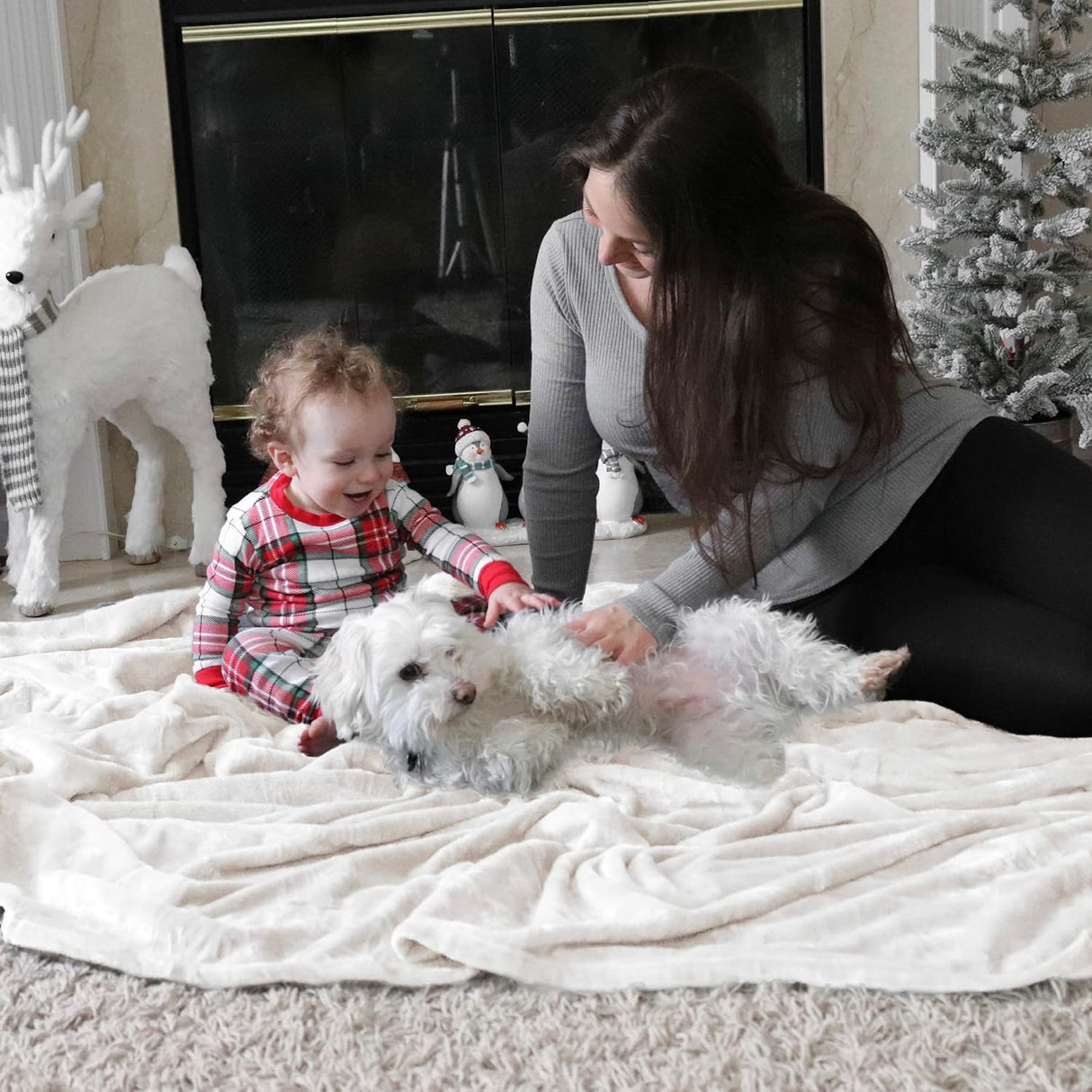 Manta de felpa Bedsure 300GSM, suave y ligera para sofá