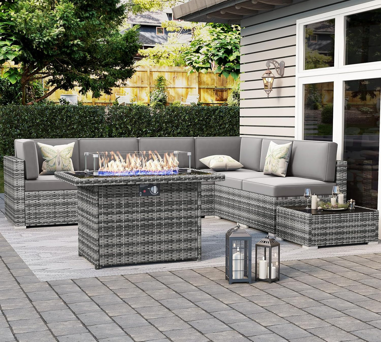LayinSun Juego de muebles de patio de 8 piezas con mesa de fuego de gas propano de 44 pulgadas, juego de conversación seccional al aire libre, juego de sofá de mimbre de ratán con mesa auxiliar de almacenamiento y mesa auxiliar